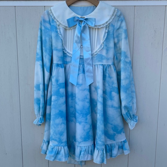 ToAlice Cloud Lolita Long sleeve Dress from Harajuku store in Japan 2017 - Picture 1 of 13